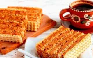 Вкусный крем для торта из вафельных коржей: лучшая шоколадно-лимонная, медовая, кофейная начинка, рецепт из творога и ягод