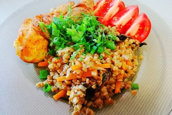 Гречка с курицей в духовке