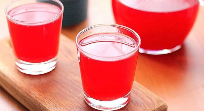Как сварить кисель из вишни с крахмалом