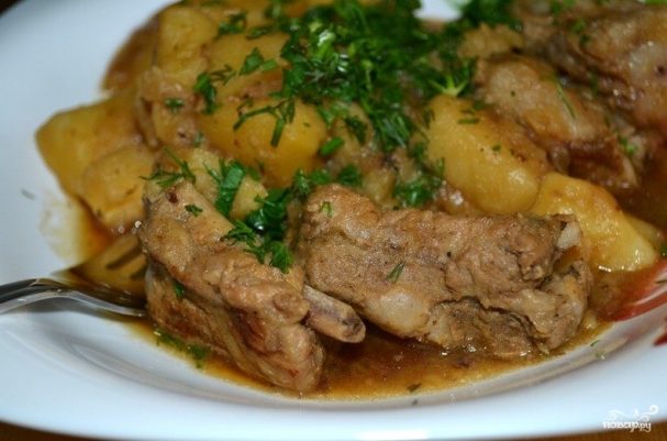 Картошка с копчеными ребрышками